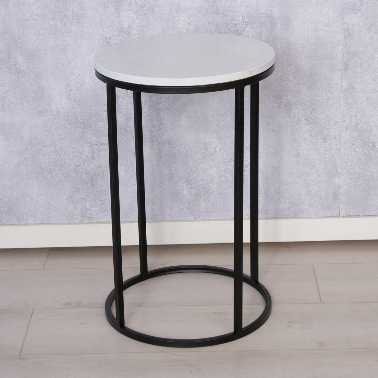 Beistelltisch schwarz mit weißer Marmorplatte Steinplatte Marmor Couchtisch rund 55 cm