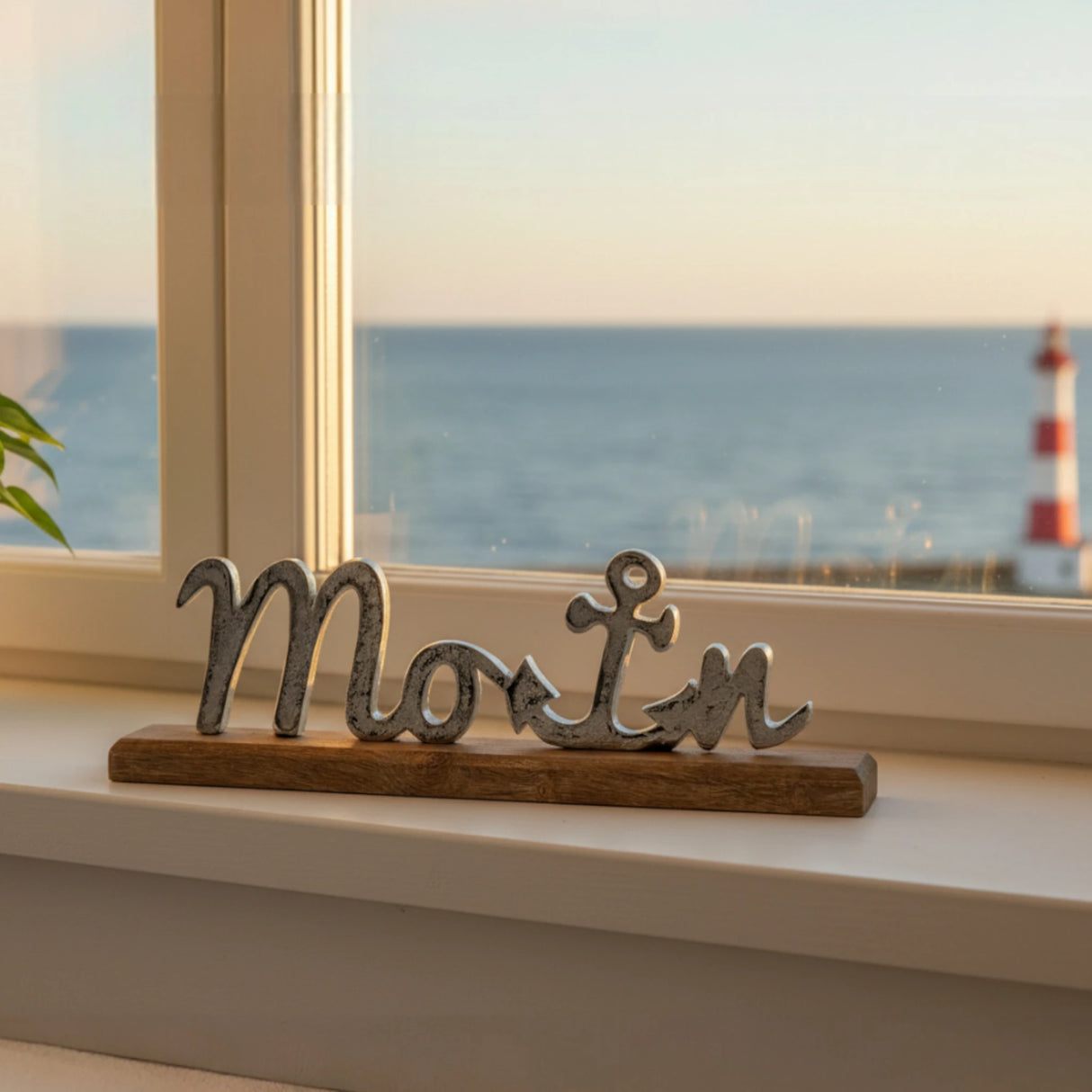 Schriftzug Moin kaufen auf Fensterbank