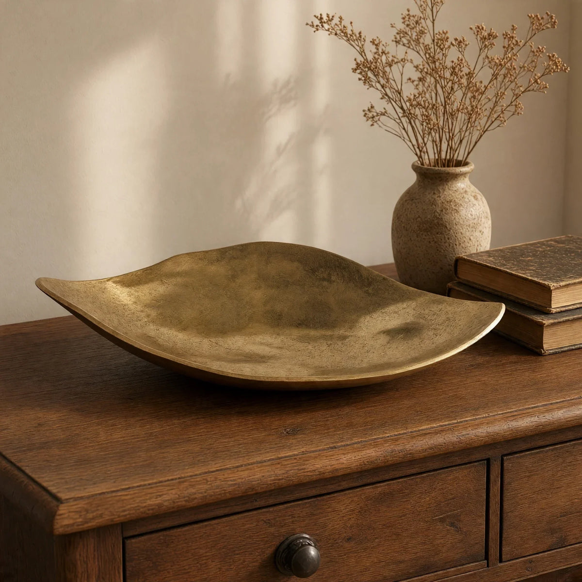 Dekoschale Gold 41 cm – Längliche Aluminiumschale mit Filzboden - Dekoschale