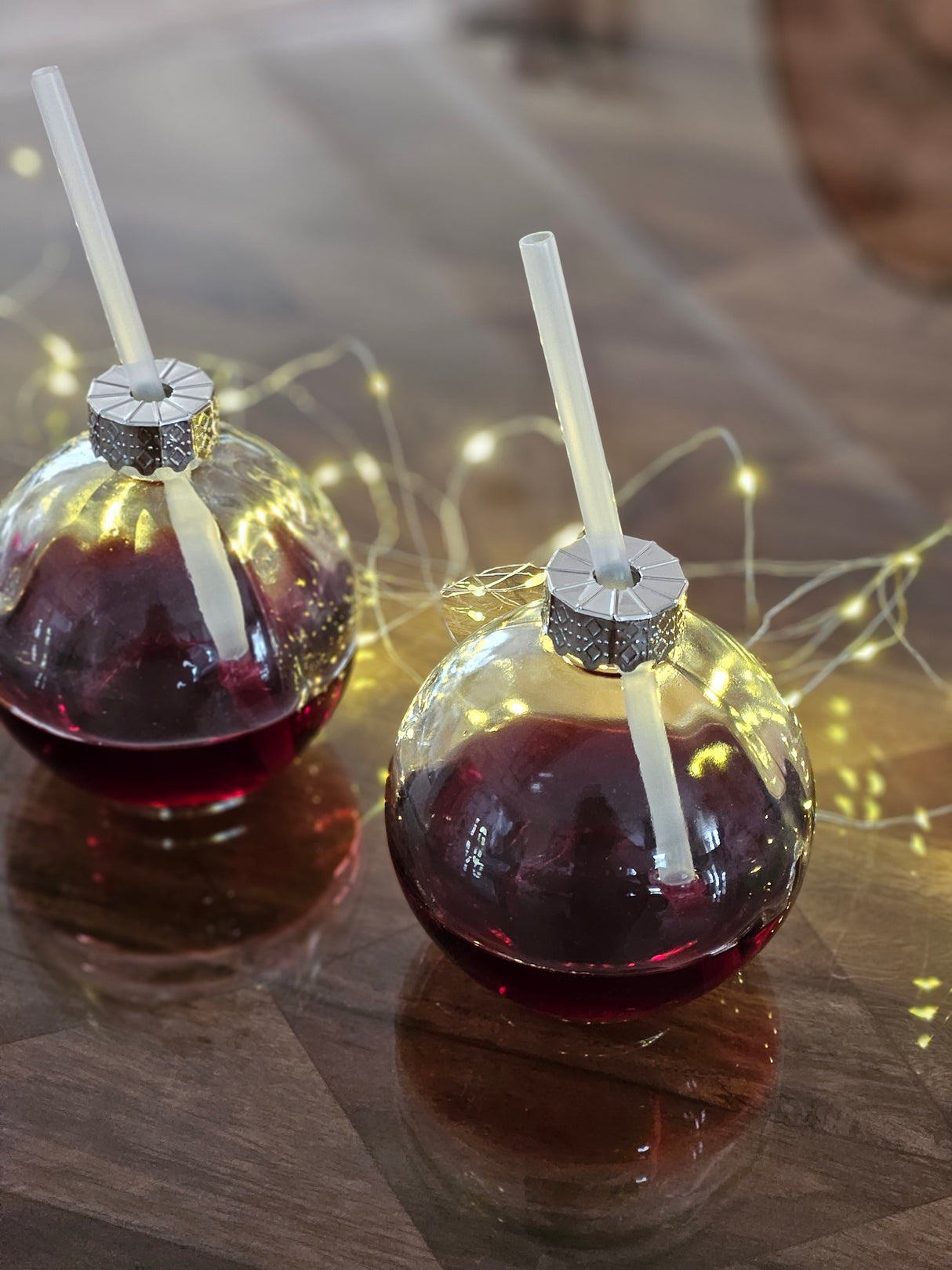 4 Trinkgläser Weihnachtskugel Trinkhalm Glas transparent Weihnachtskugel 400 ml