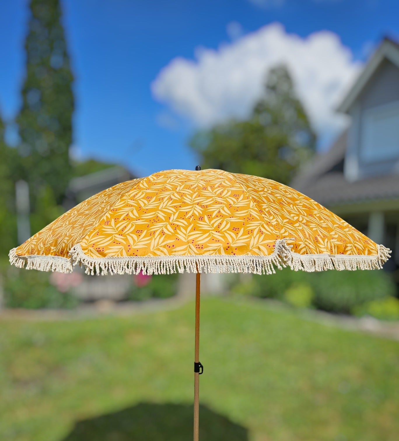 Sonnenschirm Strandschirm Schirm UV Schutz mit Tasche Fransen Gelb Ø 170 cm