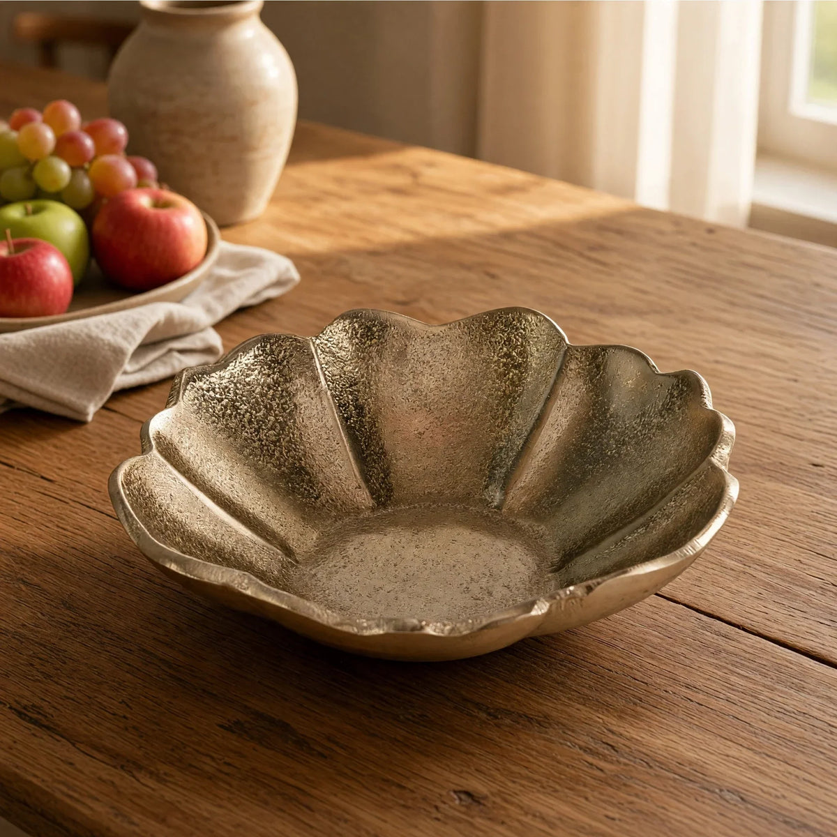 Dekoschale Blume Gold Ø 21 cm – Aluminium Schale mit Filzboden - Dekoschale