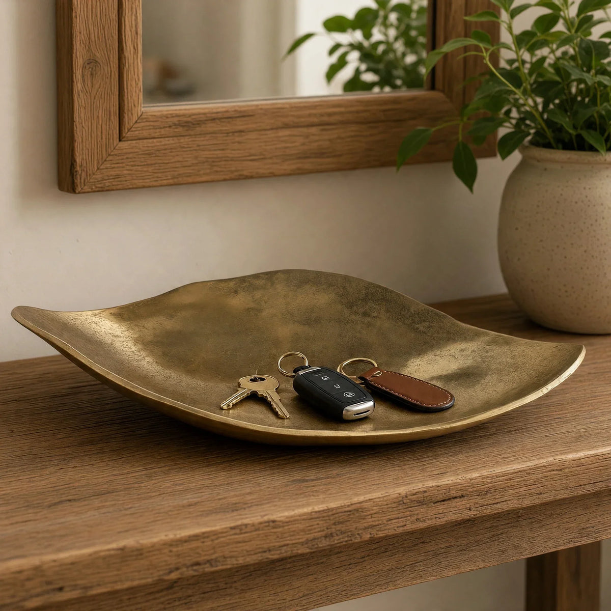 Dekoschale Gold 41 cm – Längliche Aluminiumschale mit Filzboden - Dekoschale