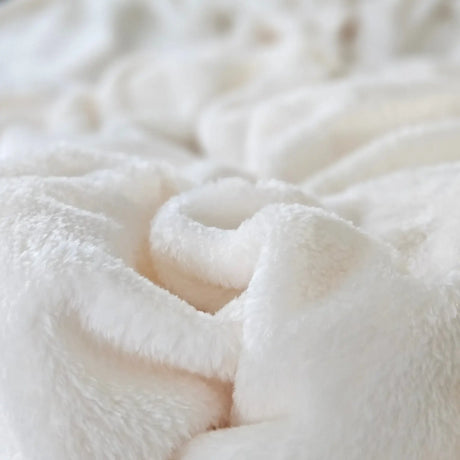 Kuscheldecke Flauschig Weich XXL180x220 Mikrofaser Wohndecke Tagesdecke Flanell - Creme - Wohndecke